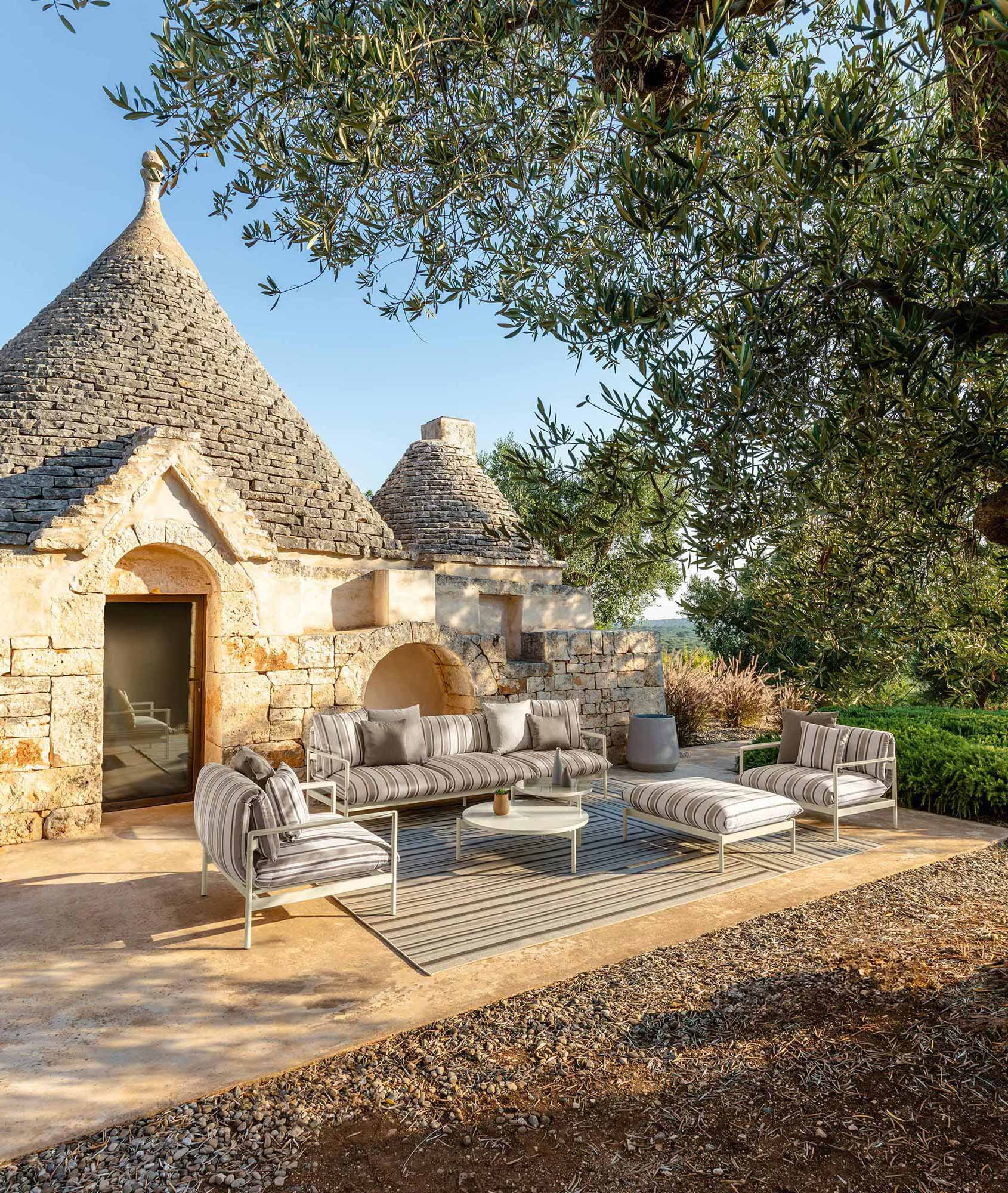 Nalu Outdoor Table D67