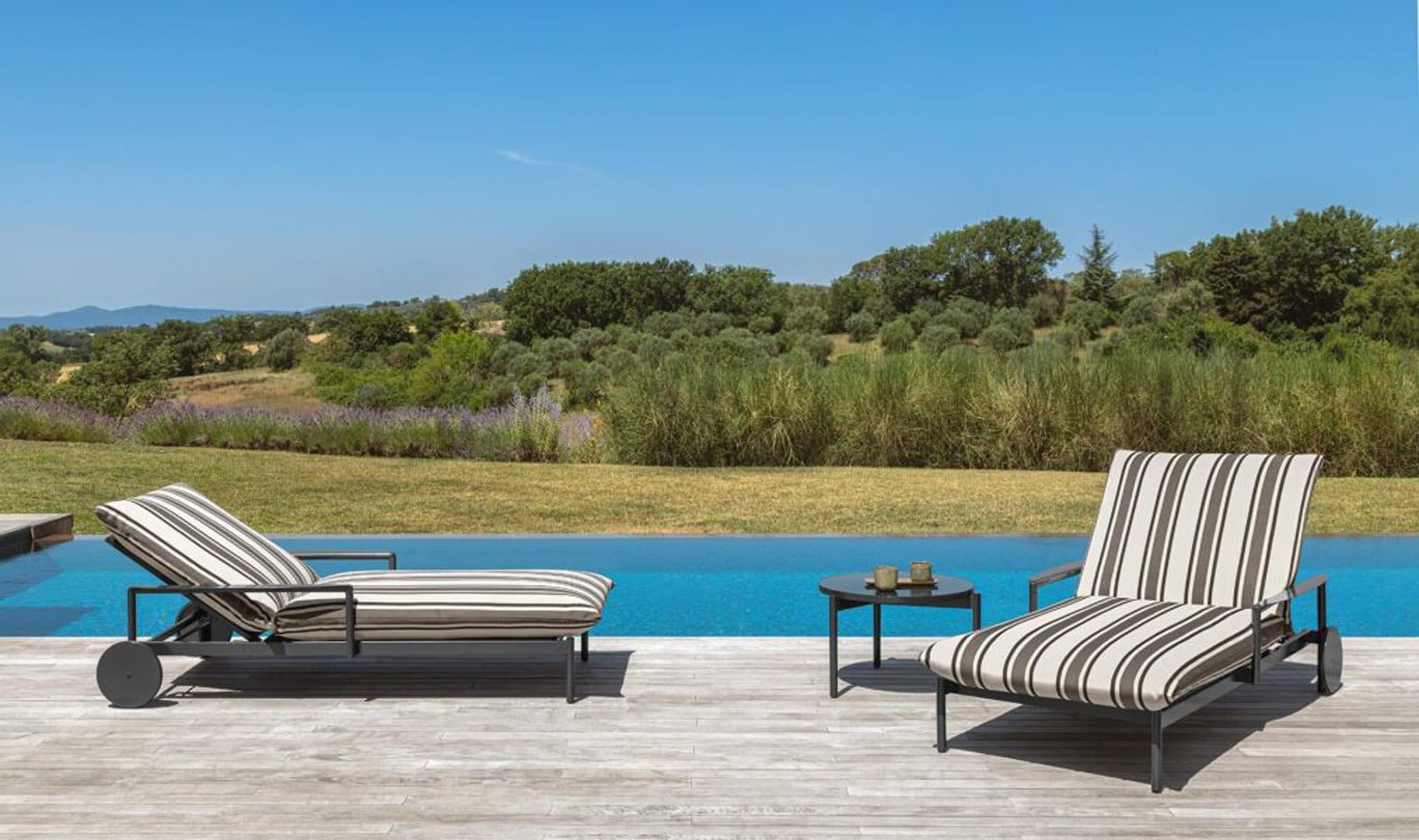 Nalu Outdoor Table D67