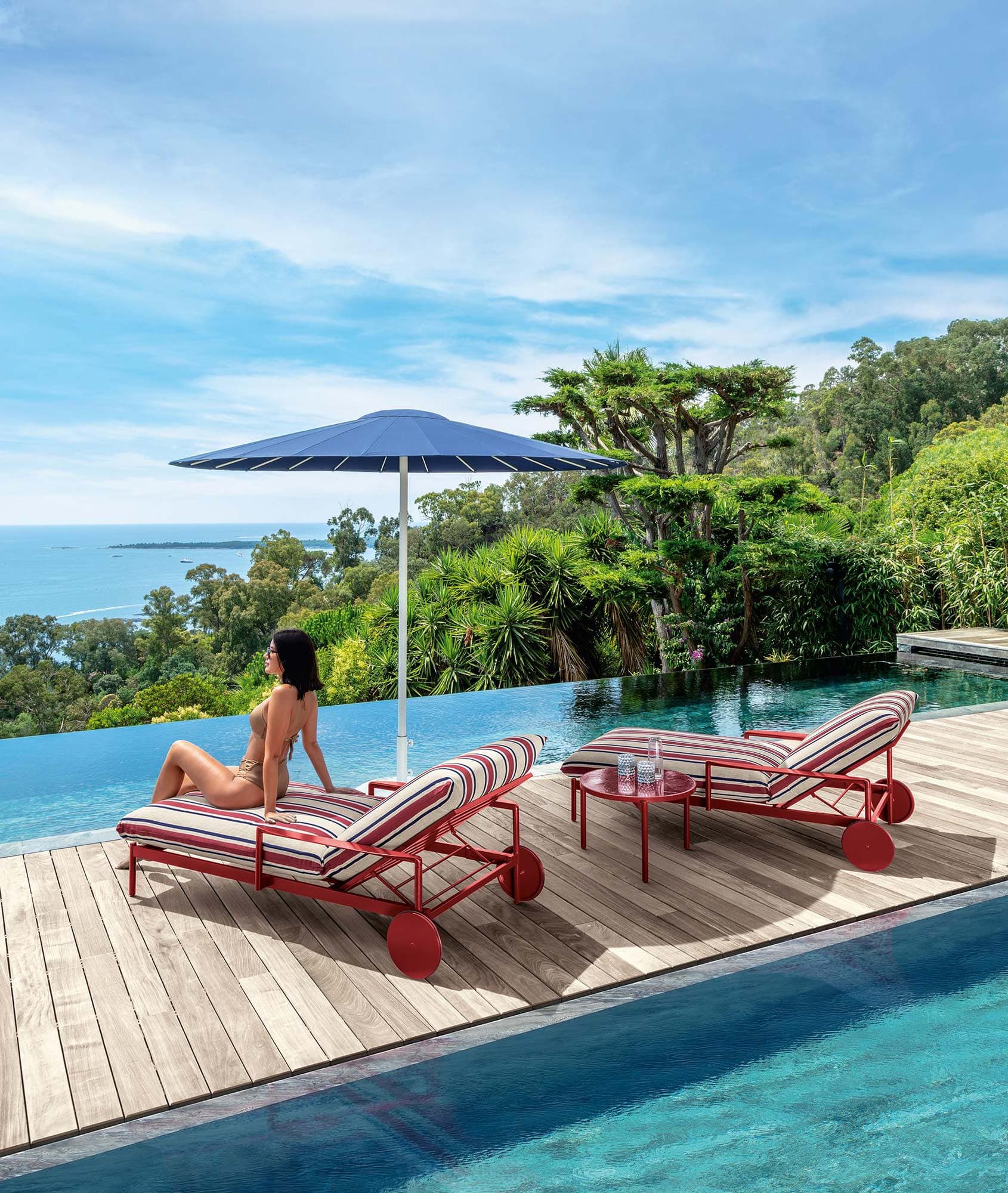 Nalu Outdoor Sunbed