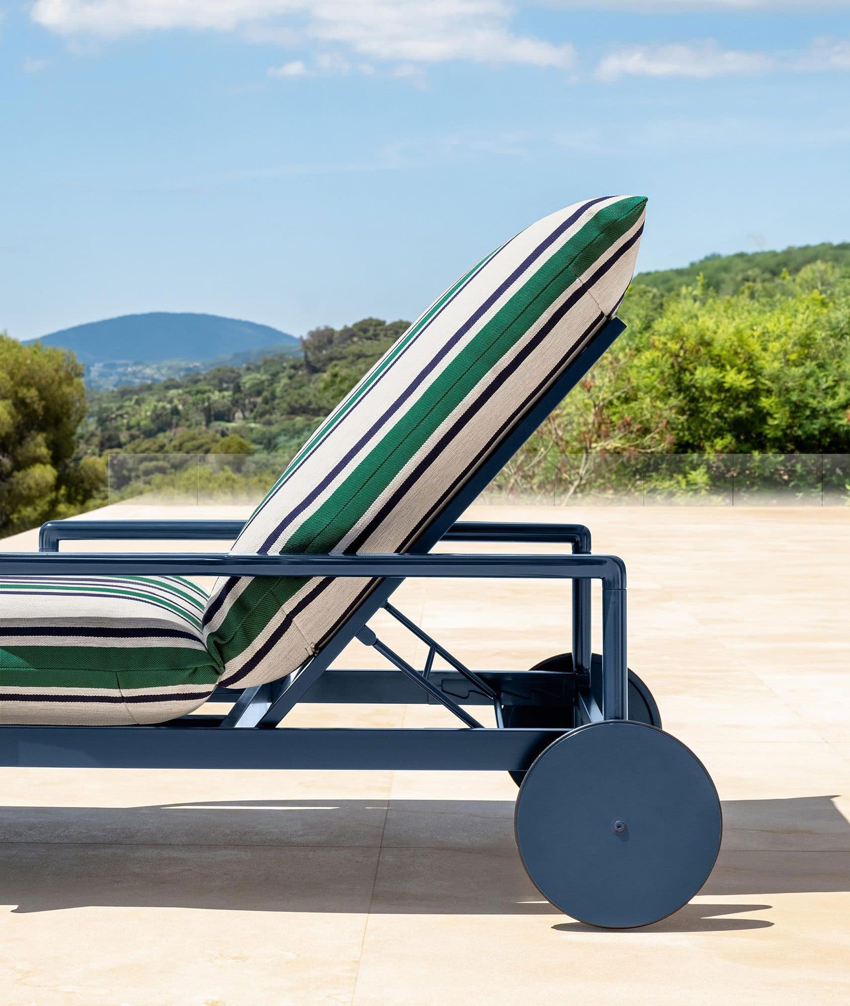 Nalu Outdoor Sunbed