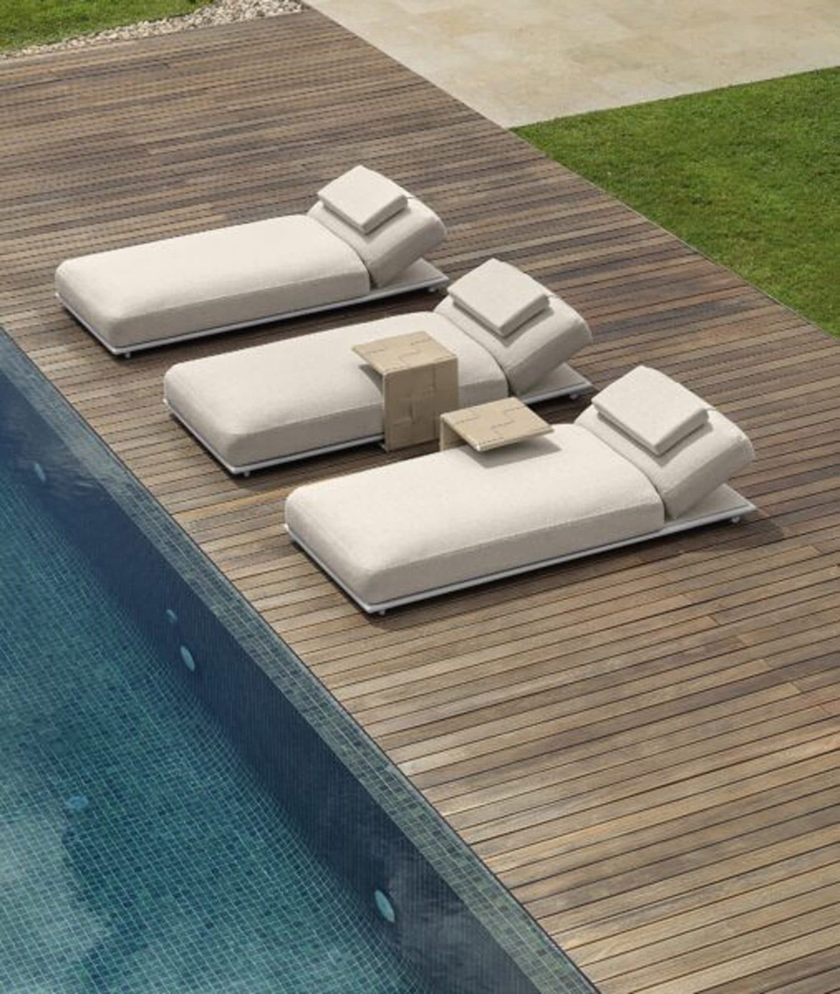 Tresse Outdoor Side Table